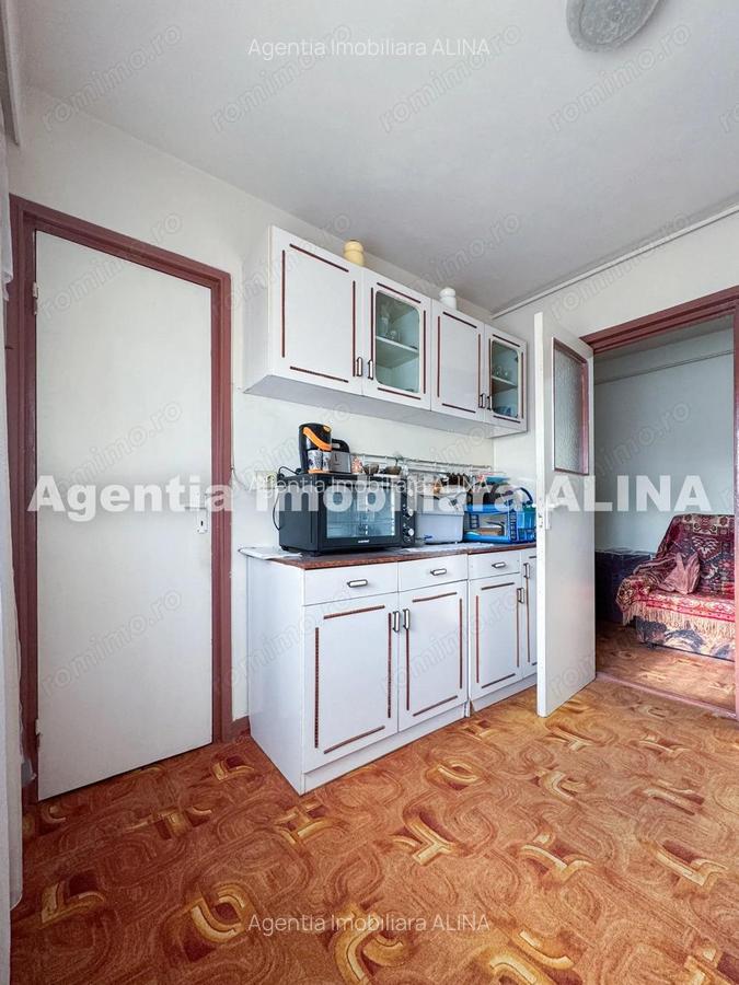 Ap. 2 camere in Deva, zona Balcescu, suprafata utila 56 mp, decomandat, etaj 4. - 5