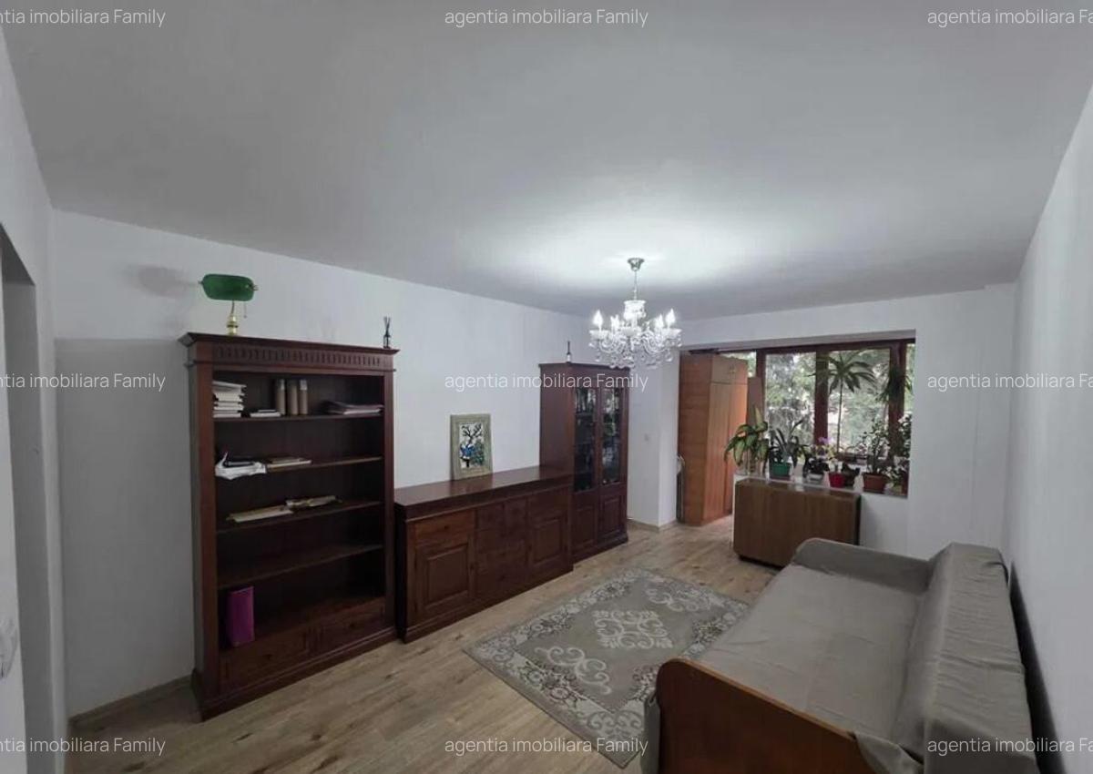 Apartament cu 3 Camere Decomandate etaj 2 - Zona George Enescu - 3