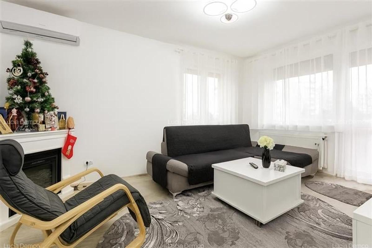 TUR 3D! Decomandat, mobilat, accesorizat, balcon,spatii depozitare,loc parcare, - 1