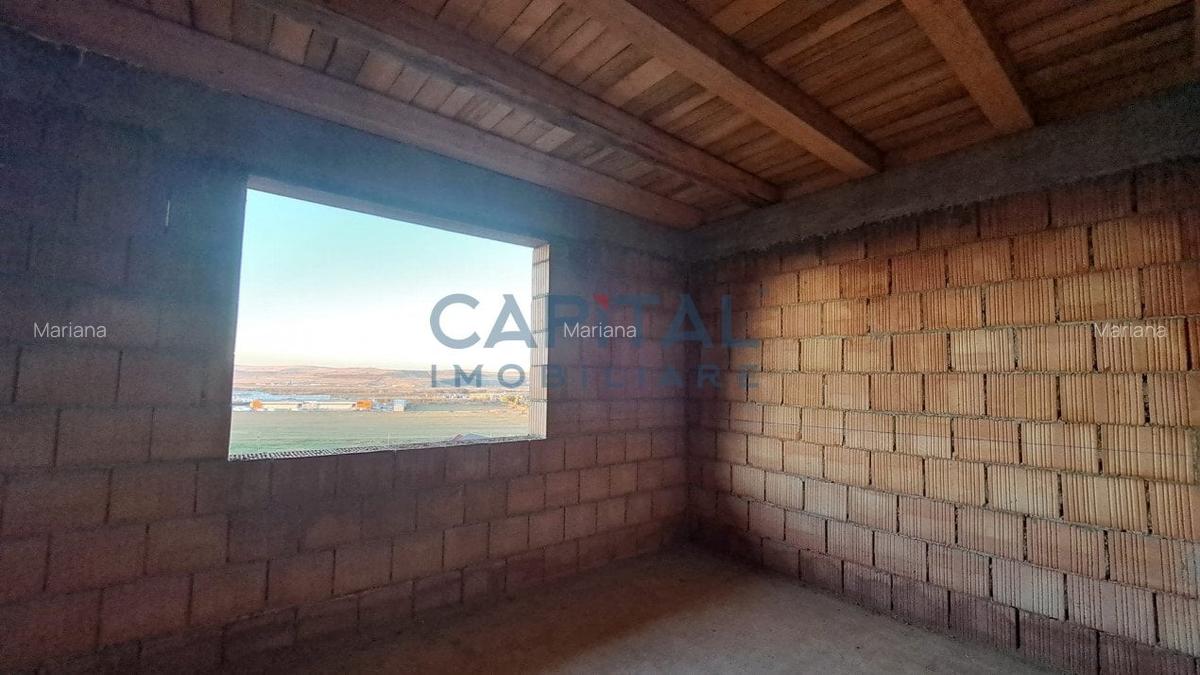 Casa cu garaj, zona Planoare - 10