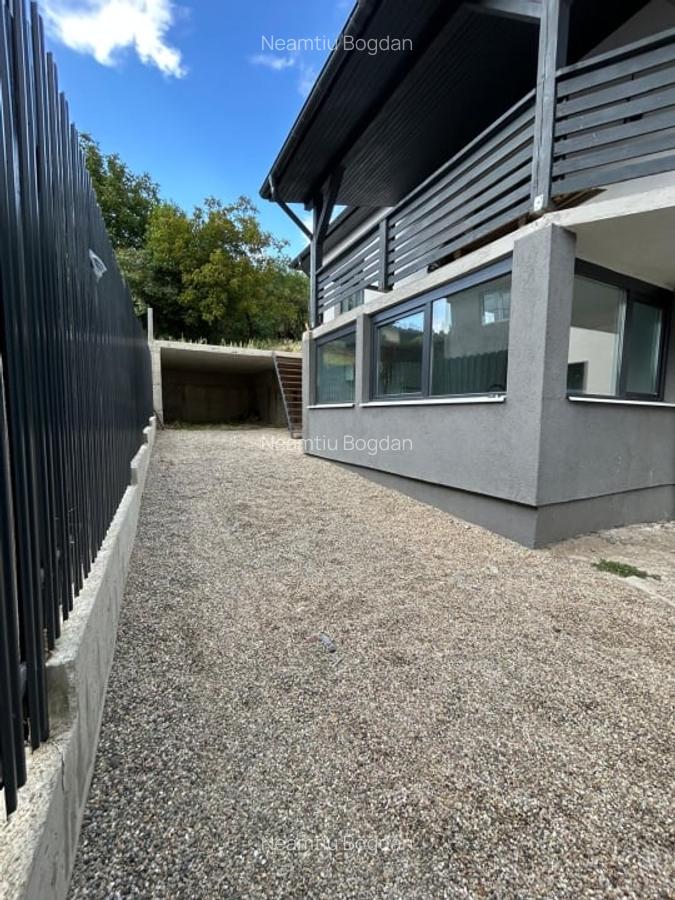 Casa individuala de 4 camere, 150mp, renovata, terasa, curte, garaj, zona Baciu - 3