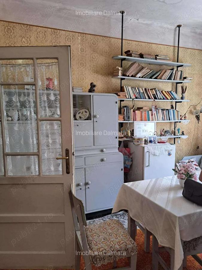 Casa de vanzare cu 2 camere , langa Liceul Economic , 110.000 euro neg - 7 Casa de vanzare cu 2 camere , langa Liceul Economic , 110.000 euro neg - 7