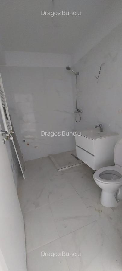 Apartament cu 2 camere decomandat în Apărătorii Patriei - 15
