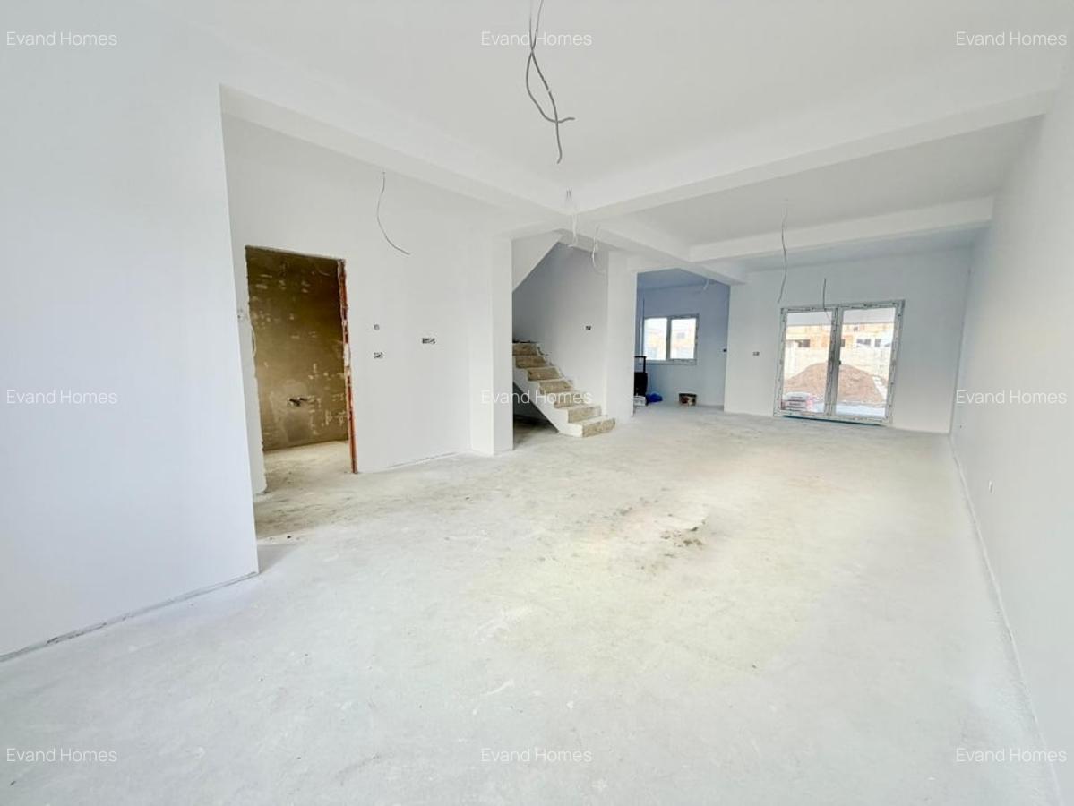 Duplex Individual 4 camere + toate utilitatile - Mosnita Noua - 6