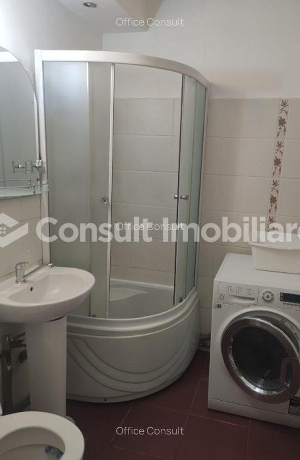 Apartament cu 3 camere semidecomandat, mobilat în Central - 7