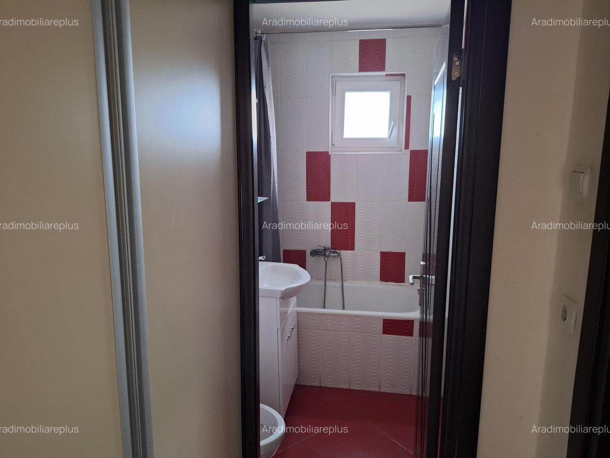 Inchiriez apartament cu 3 camere zona Garii - 17