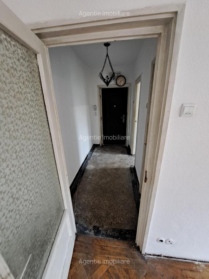 3 camere, intre Gara de Nord si Basarab, B-dul Dinicu Golescu, nr 39 - 20