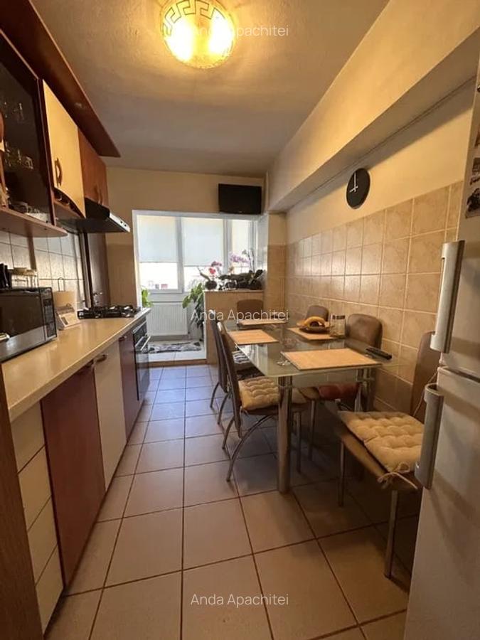 Apartament cu 3 camere decomandat, mobilat în Bartolomeu - 5