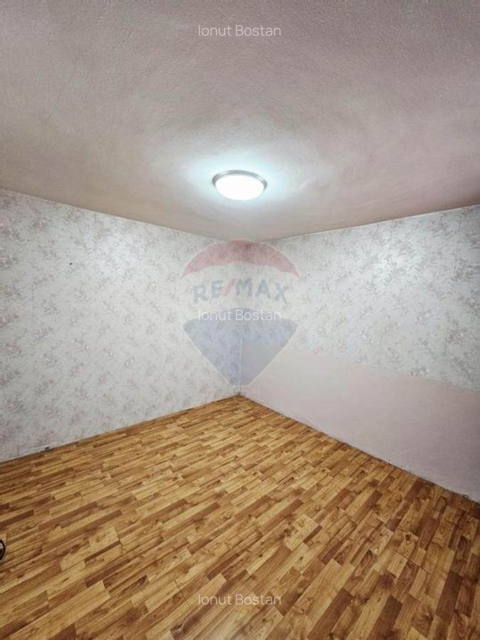 Apartament 3 camere de vanzare - Zona 1 Decembrie, Piatra Neamt - 10