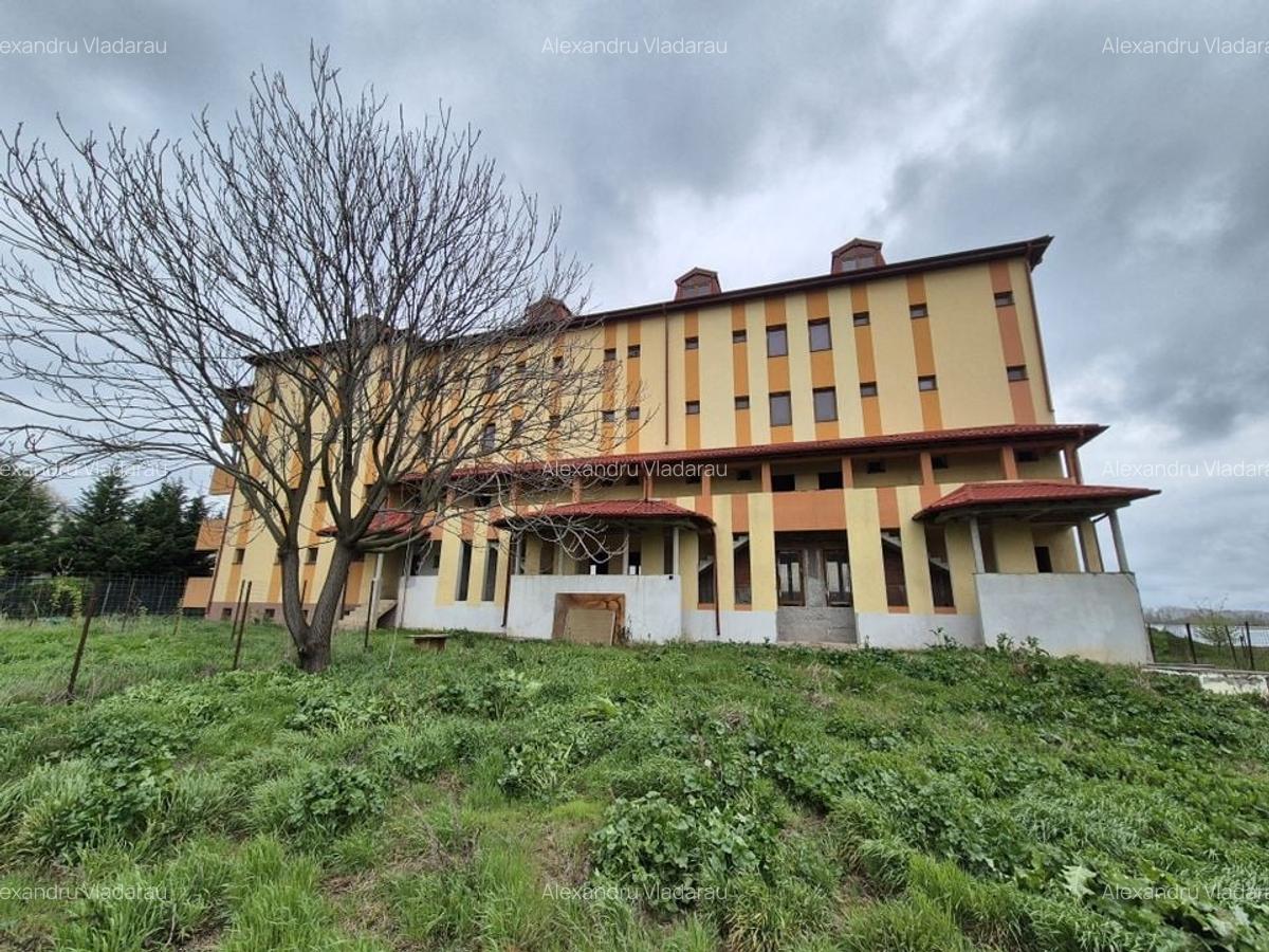 Cladire  S+P+3+M - 1762,18 mp + teren 1608 mp - Lacul Morii - 3