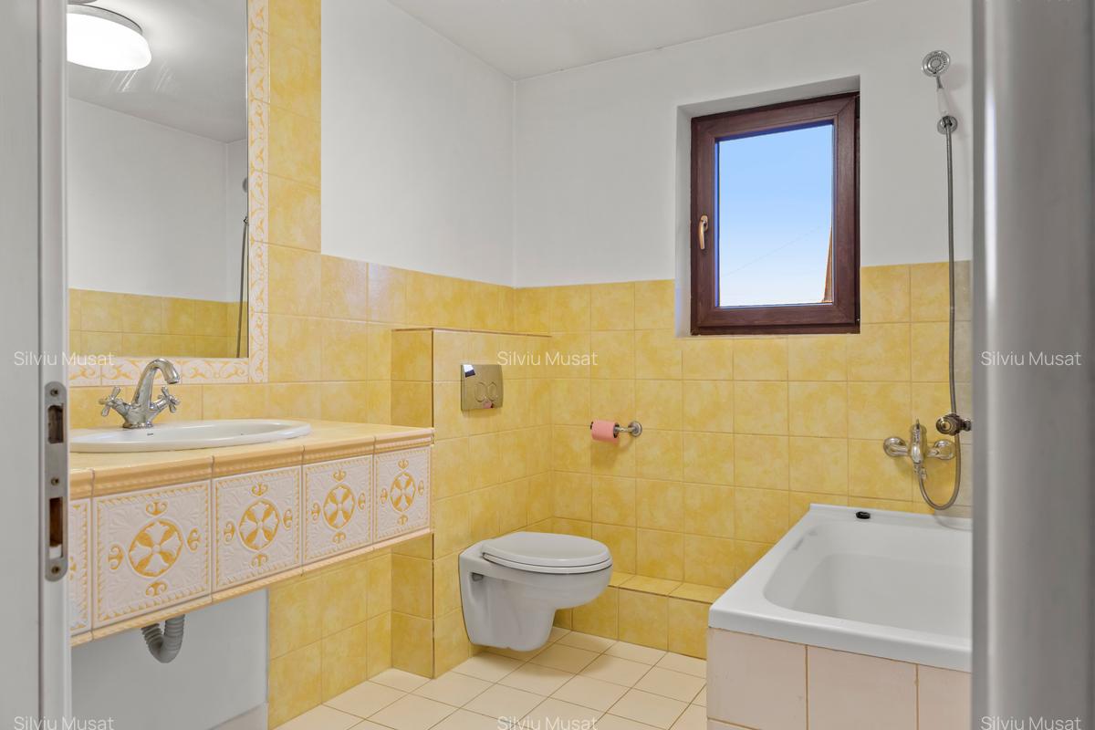 Vilă eleganta, suprafata utila 200 mp, teren 763 mp, Tărtășești - 21