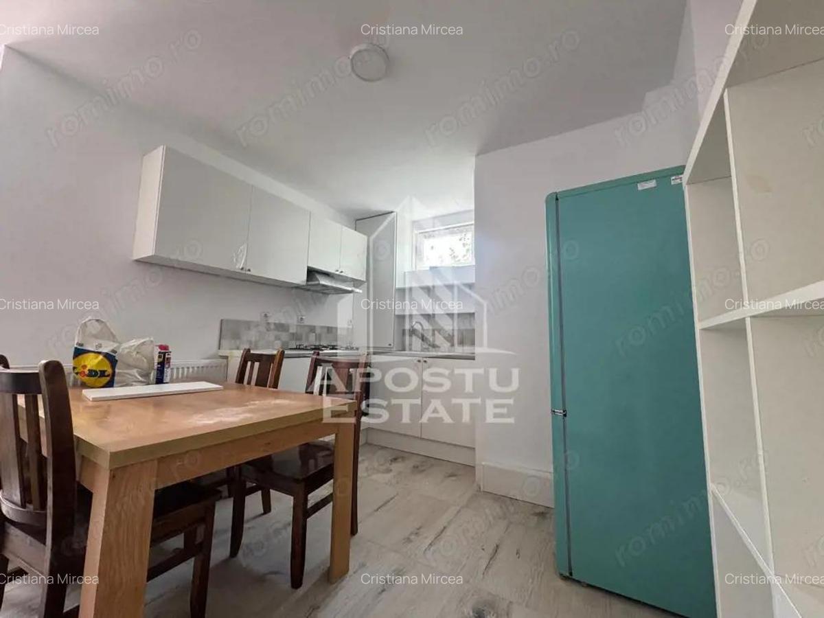 Apartament renovat, centrala proprie, zona Soarelui - 2
