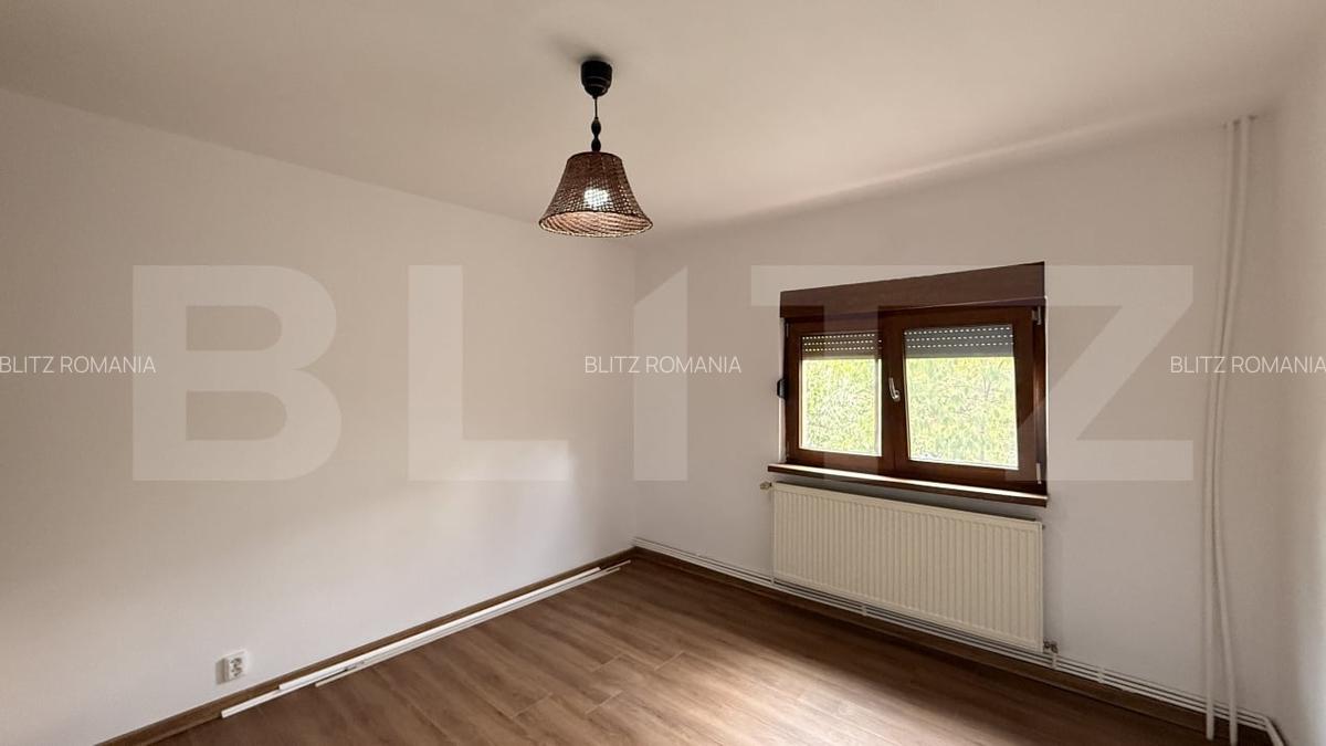 Apartament 3 camere decomandat, et. 1, 72 mp, zona 1 Mai - 13