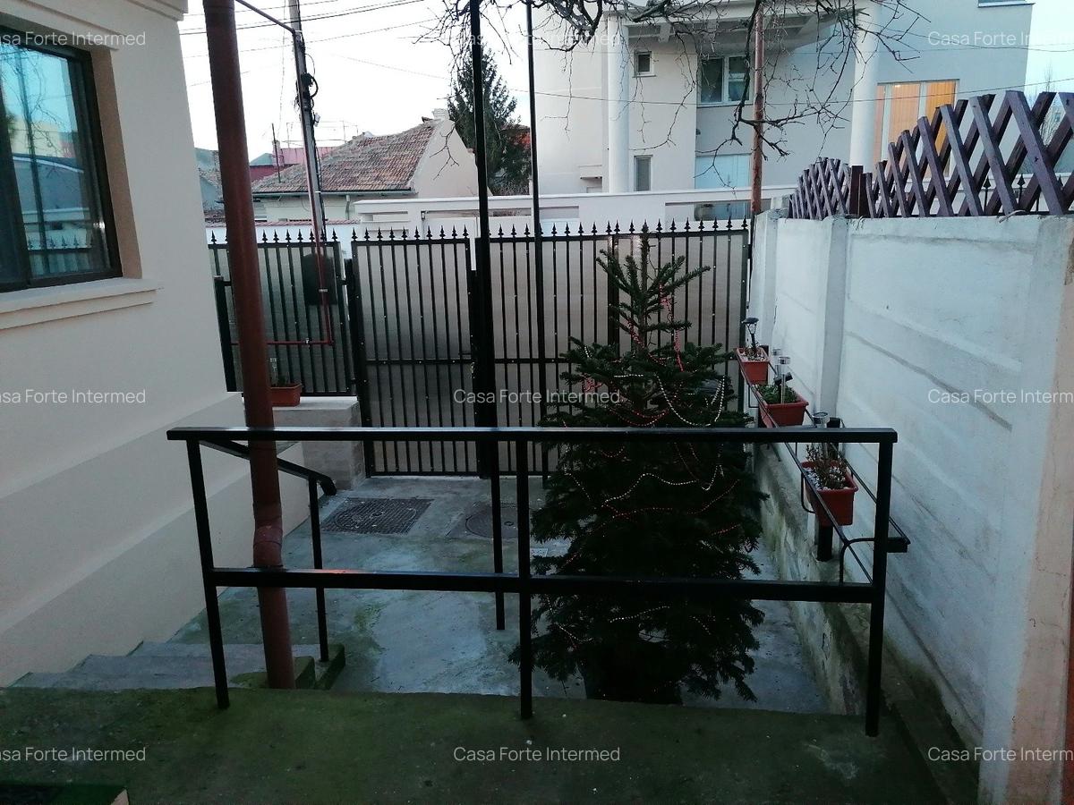 Casa de inchiriat Bulevardul Mamaia zona Delfinariu  900 euro - 19