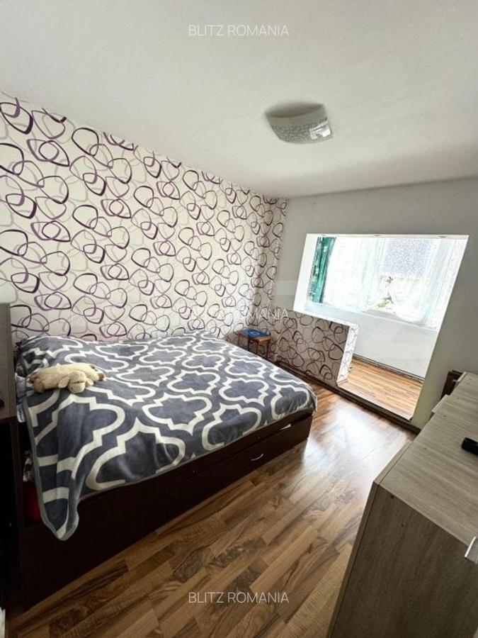 Apartament de vanzare, cu 4 camere, 70 mp, zona Astra - 3