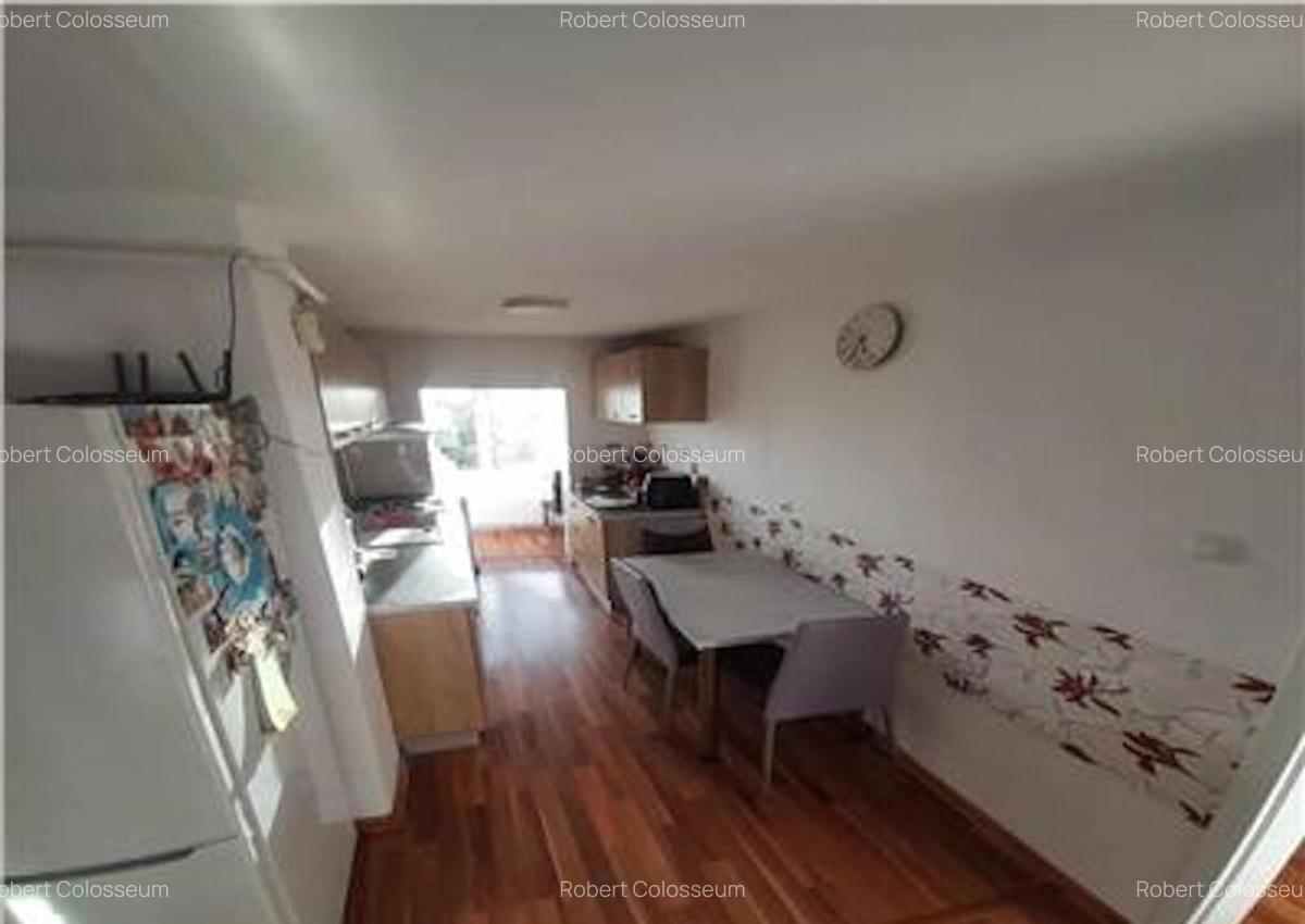 Apartament cu 2 camere, decomandat - zona Stupini - 4
