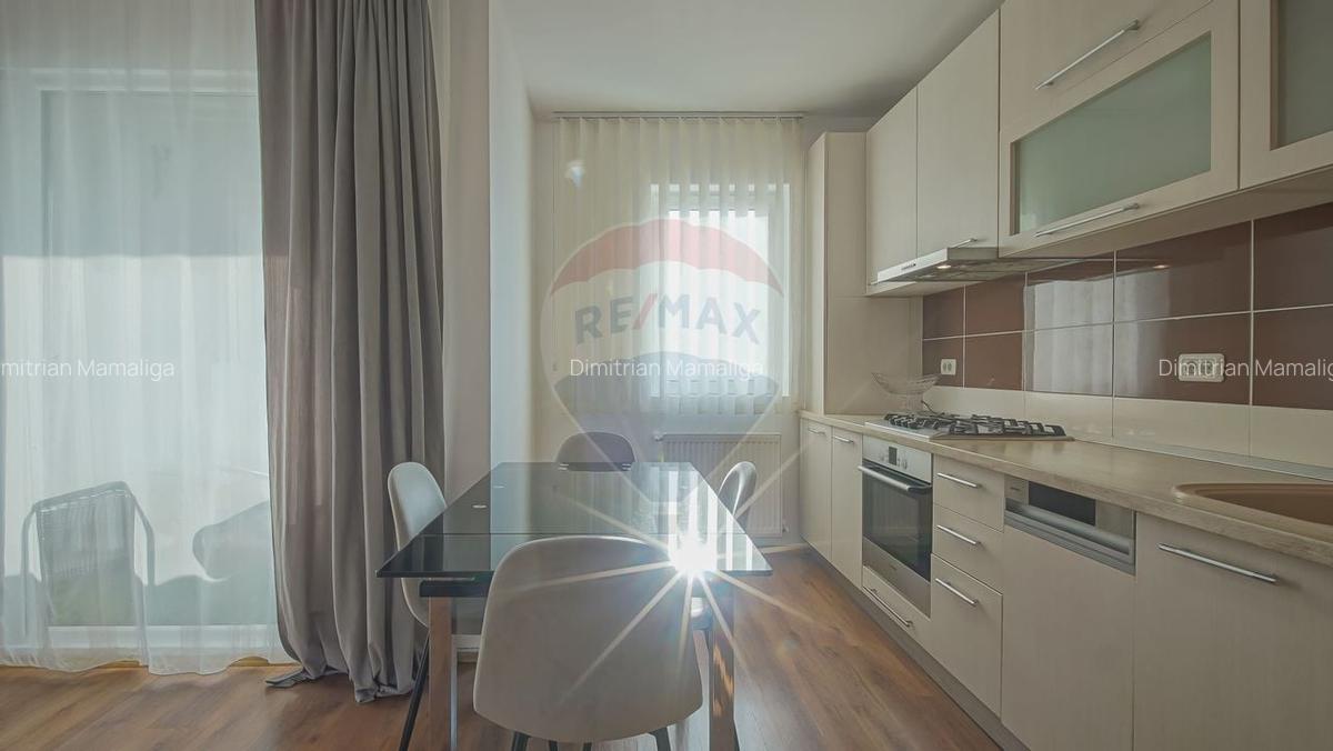 Apartament cu 3 camere semidecomandat, mobilat în Răcădău - 3