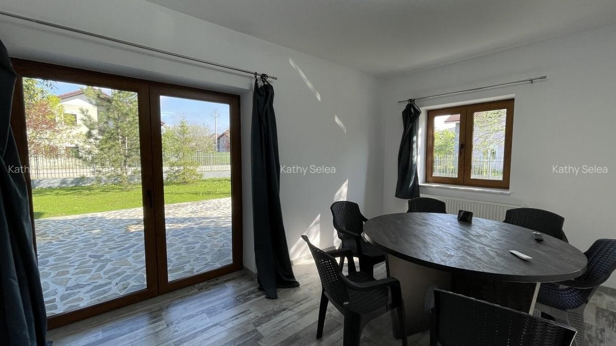 Vila Individuala complet mobilata Laguna Albastra cu garaj - 9