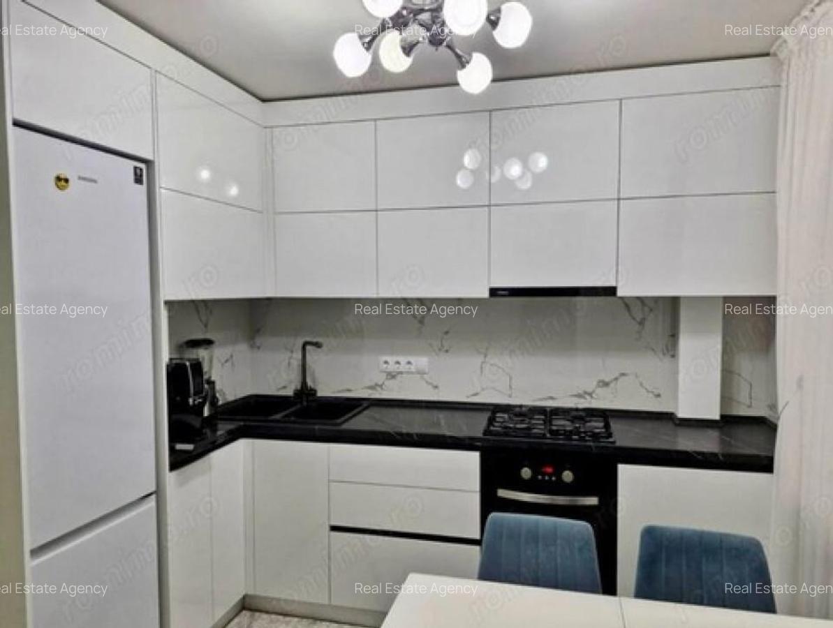 2 camere in zona Gheorghe Lazar - 3
