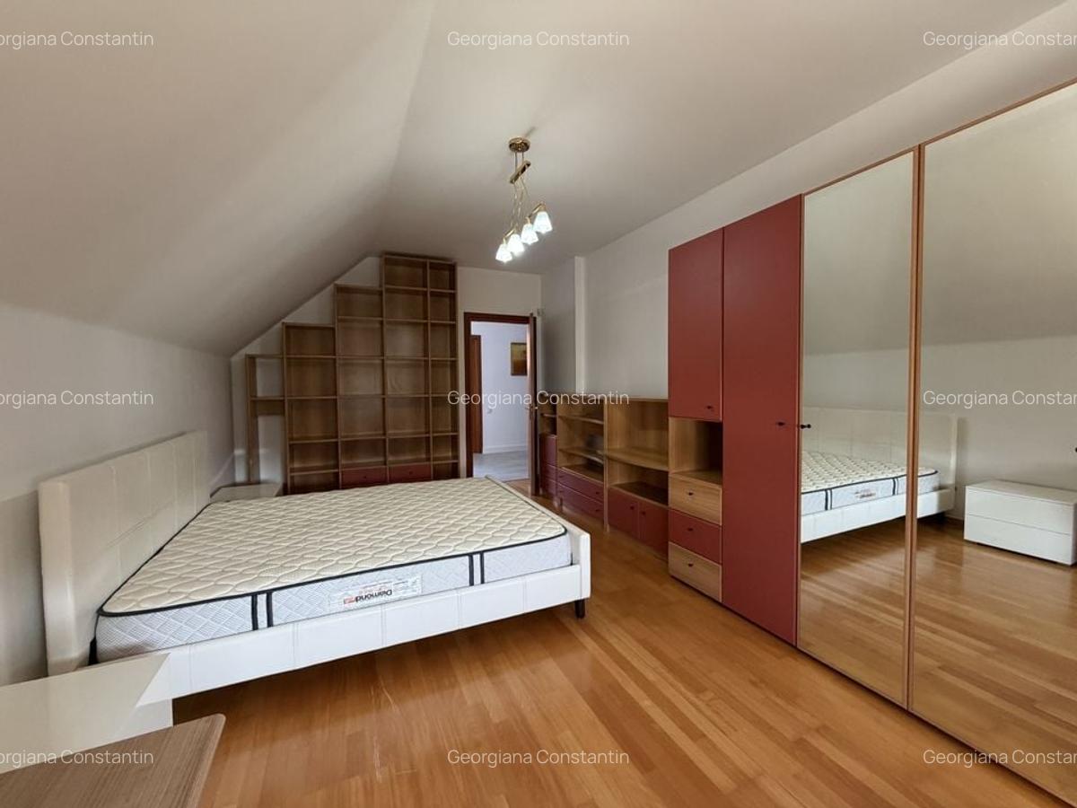 Vila cu piscina interioara, mobilata, langa British School - 12