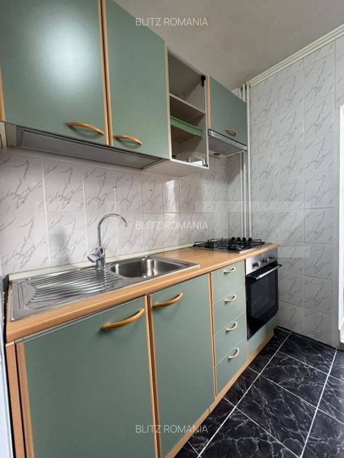 Apartament de vanzare, cu 2 camere, zona Petre Ispirescu - 3