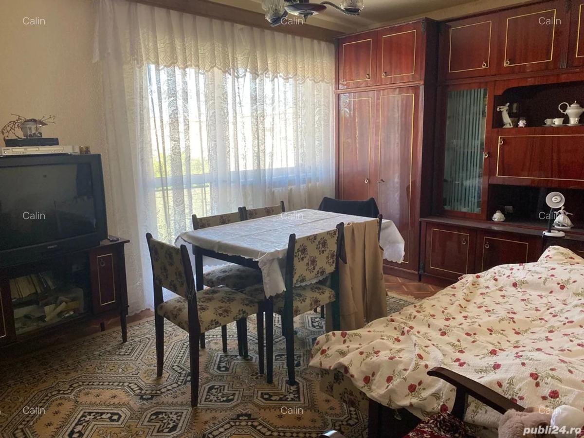 Apartament 3 camere, zona Micro 3 - 2