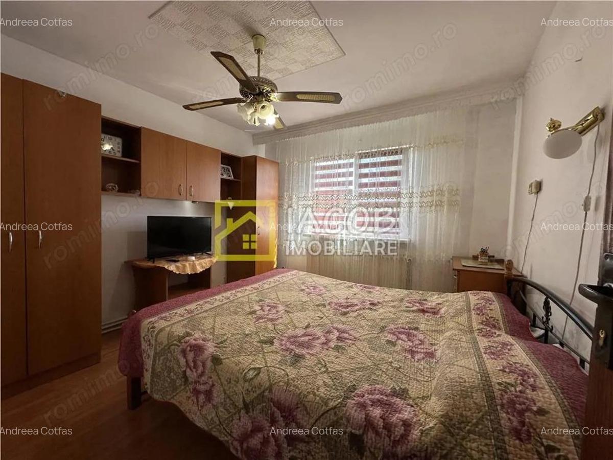 Apartament 3 camere decomandate Str. Metalurgiei, Bacau - 5
