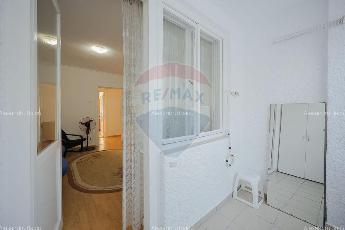 Apartament cu 3 camere, De Vanzare, tip U, etaj 1, Rogerius - 12
