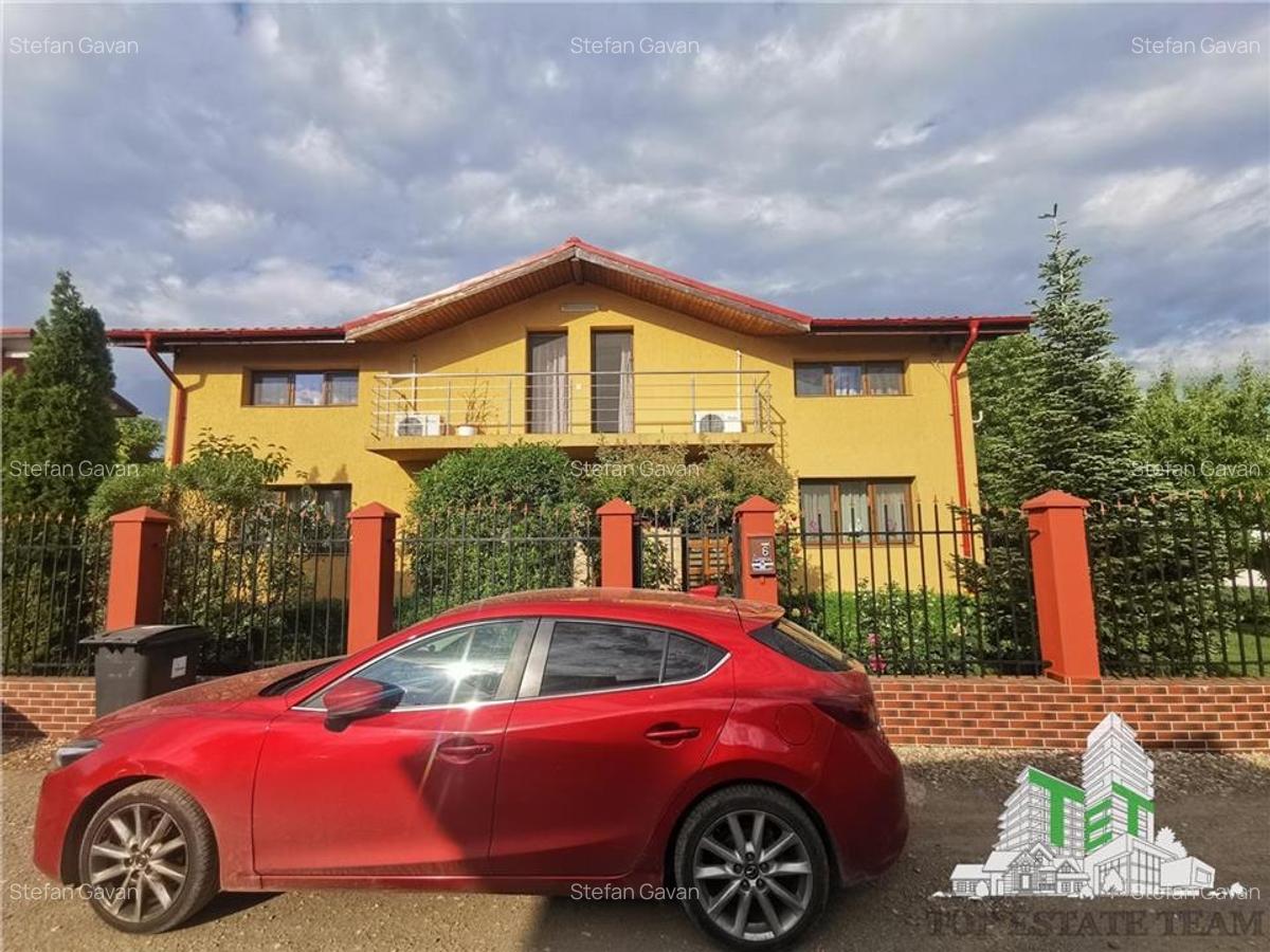 Vila lux 5 camere cu gradina superba centru Domnesti - 1