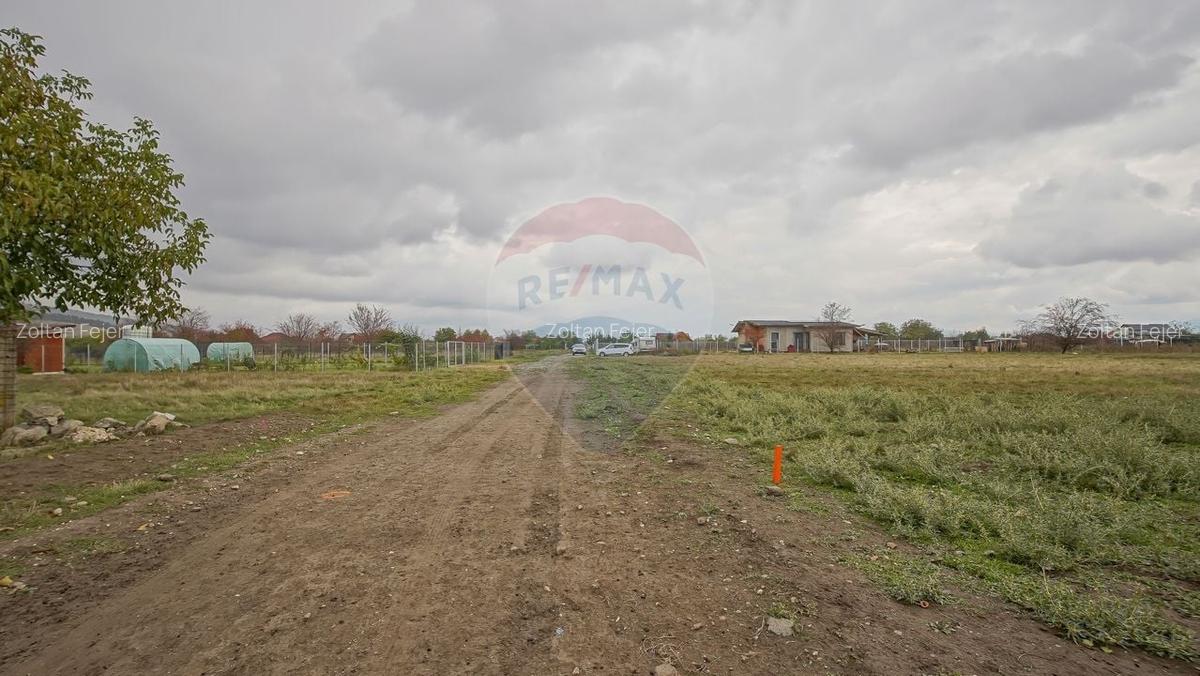 Comision 0 %! Teren 1,952mp Sanpetru, Strada Paraului! - 1