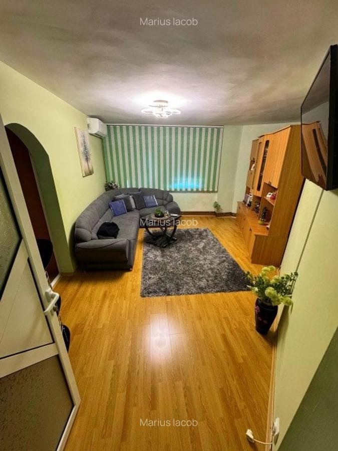 Apartament 3 camere-Metalurgie-Gradinari-etaj intermediar-bloc 1980 - 2