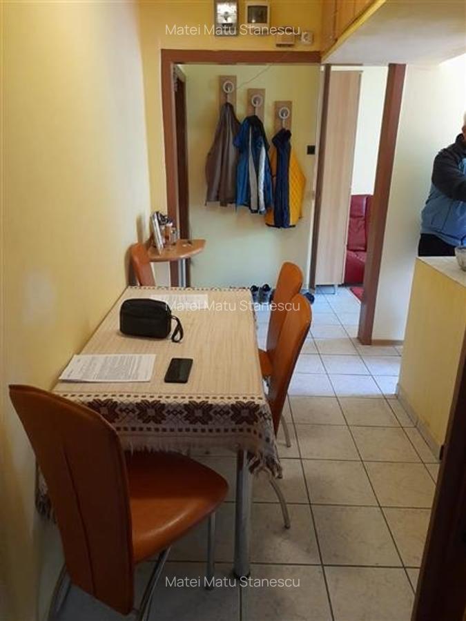 Apartament cu 3 camere decomandat în Circumvalațiunii - 6