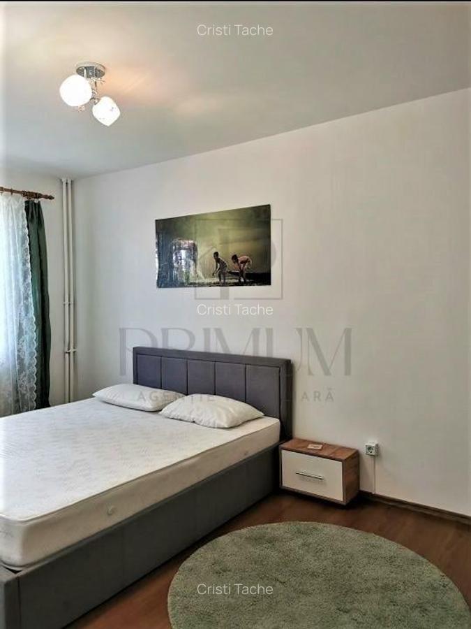 Apartament cu 4 camere decomandat în Dacia - 4