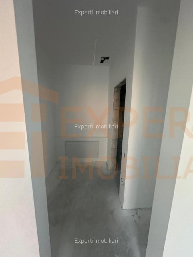 Vila deosebita de vanzare - zona Mamaia Nord pe malul lacului - 8