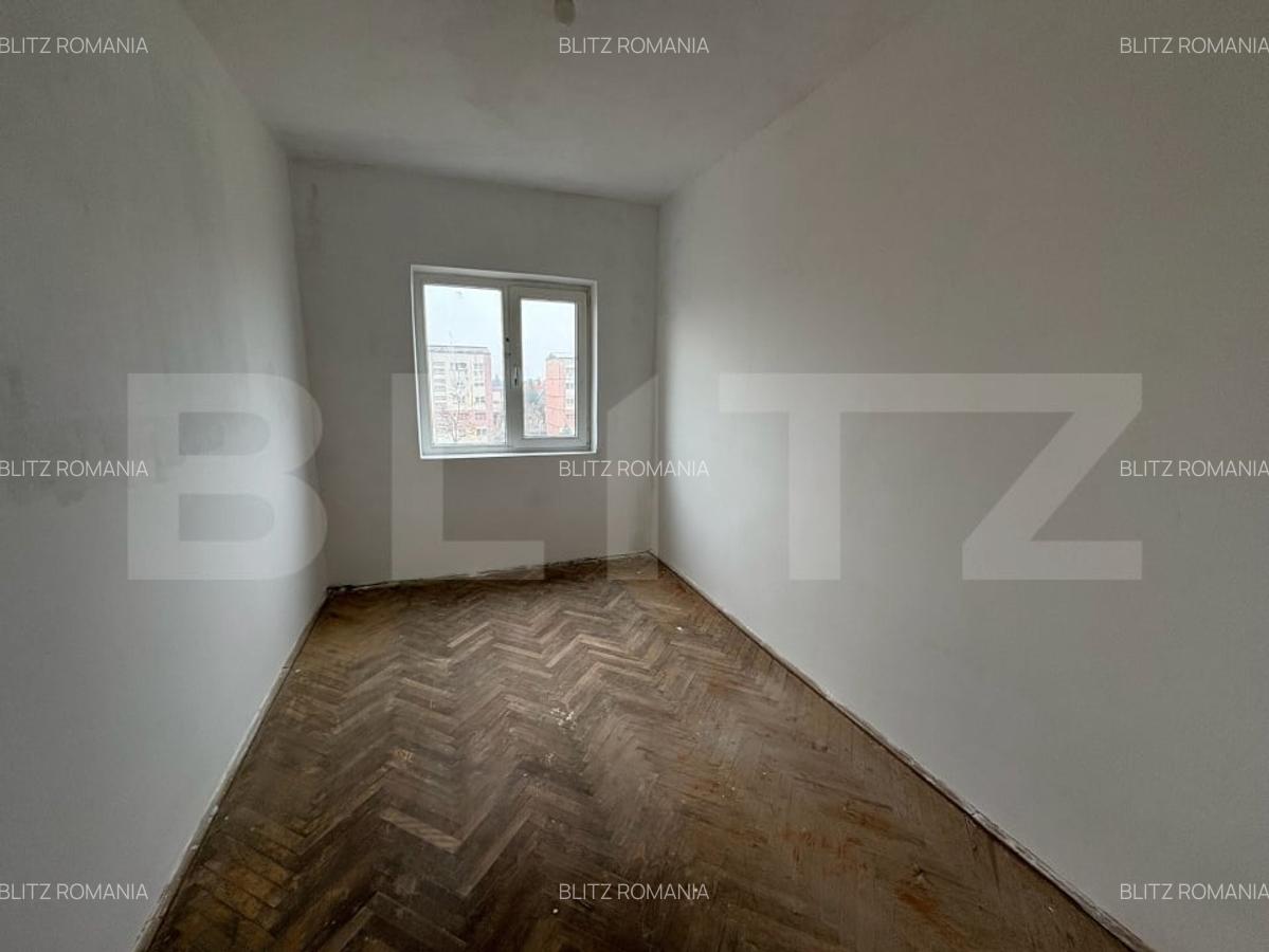 Apartament de vanzare 3 camere, 63mp,  Micro 17, Satu Mare - 2