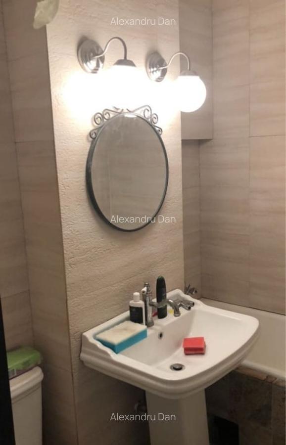 Apartament 4 camere-semidecomandat-zona Drumul Taberei - 5