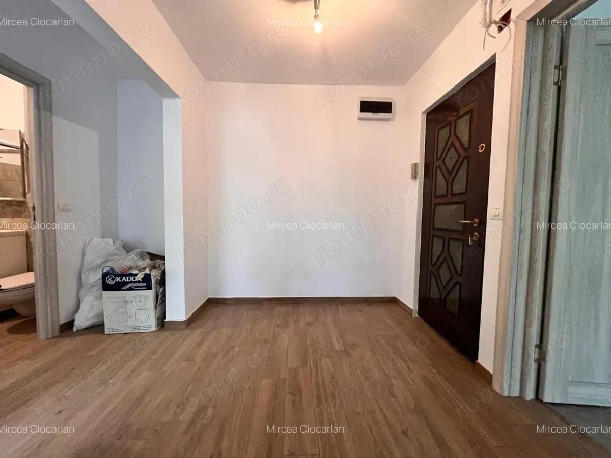 APARTAMENT CU 2 CAMERE NEMOBILAT IN ZONA TORONTAL LA 300 EURO - 2
