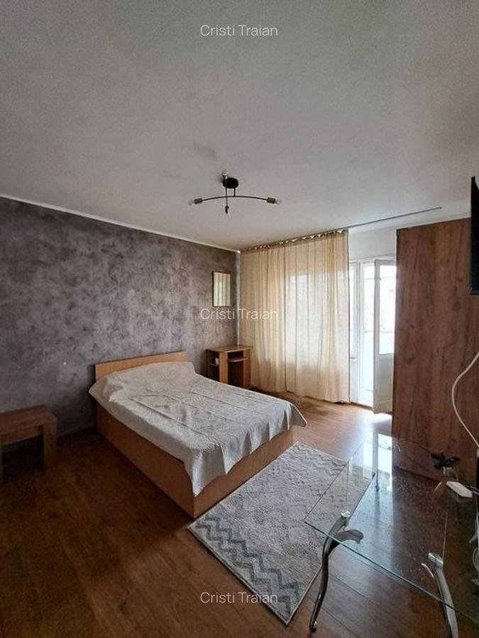 Garsoniera Dristor, 10 minute de metrou, decomandata, mobilata si utilata - 3