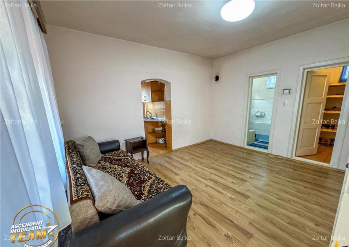 3DFILM! Casa cu 3 camere,1.800mp teren, facilitati apreciabi - 1