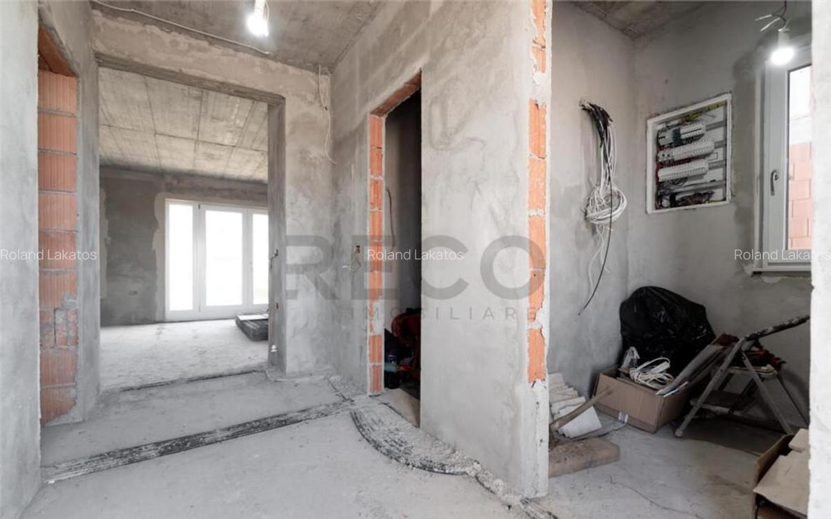 RECO. CASA CU MANSARDA , CIHEI . - 17