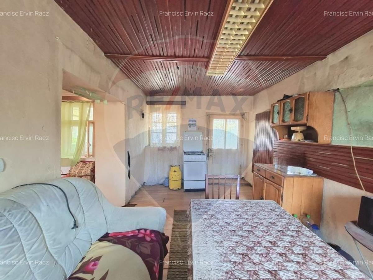 Casa veche cu teren 929 mp- oportunitate in Vladimirescu- comision 0% - 8