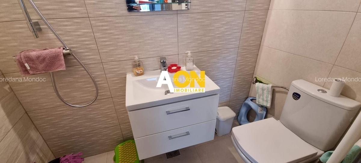 De vanzare 1/2 duplex, 4 camere, 200 mp teren, Alba-Micesti - 9