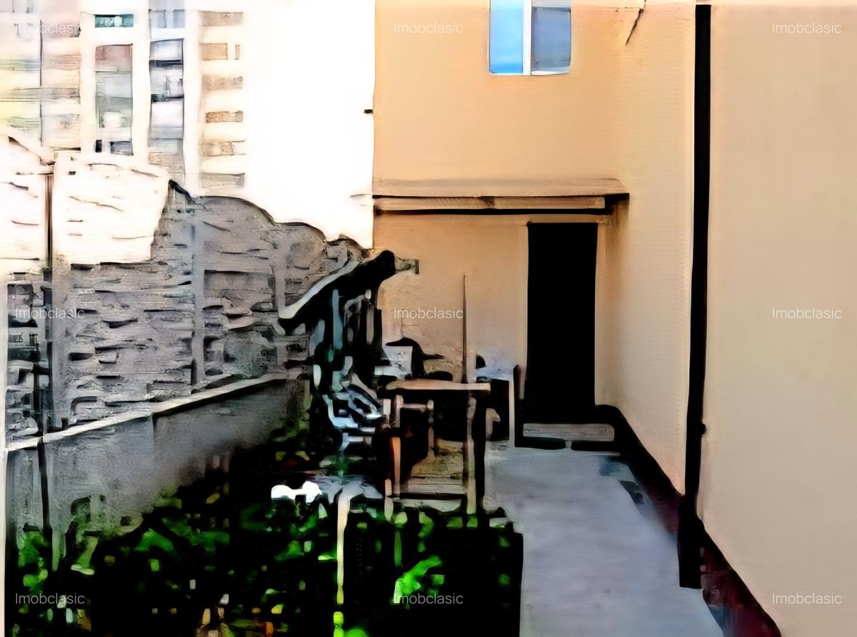 Vanzare spatii comerciale parter si zona rezidențială etaj - 1