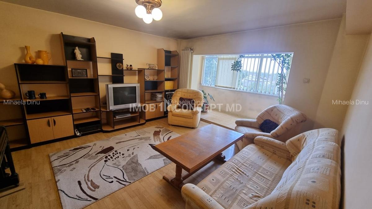 Inchiriere apartament 3 camere, spatios, in zona Democratiei - 1