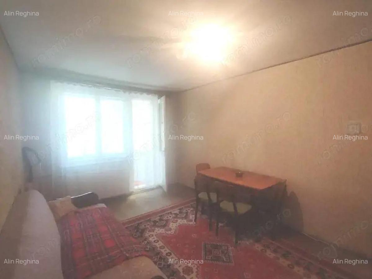 Apartament semidecomandat etaj 1 - 1