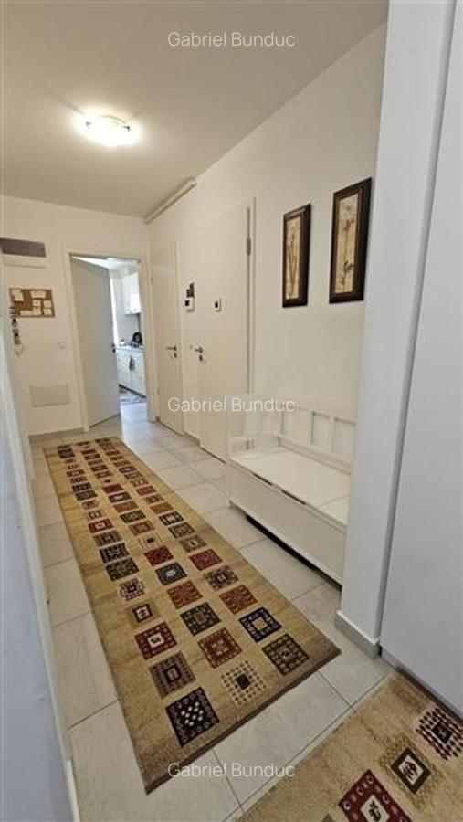 Apartament cu 3 camere decomandat, mobilat în Tractorul - 11