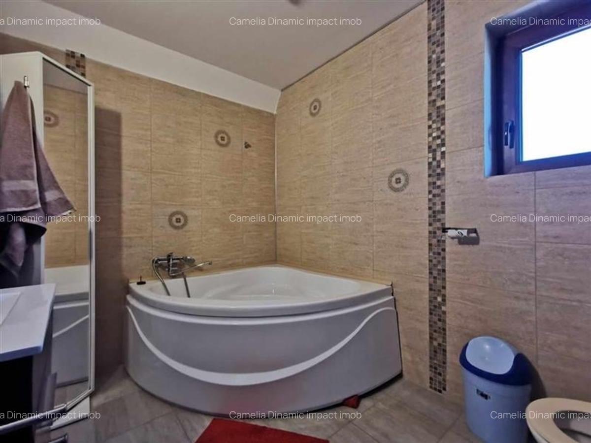 Casă cu 5 camere în Central - 8