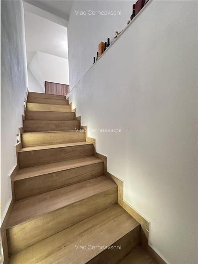 Casa cu mansarda 5 camere. Arad, zona Gai. - 8