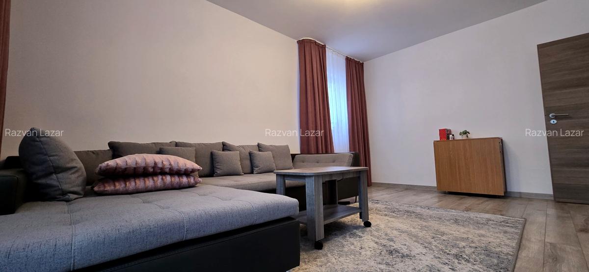 Apartament cu 3 camere decomandat, mobilat în Apărătorii Patriei - 3