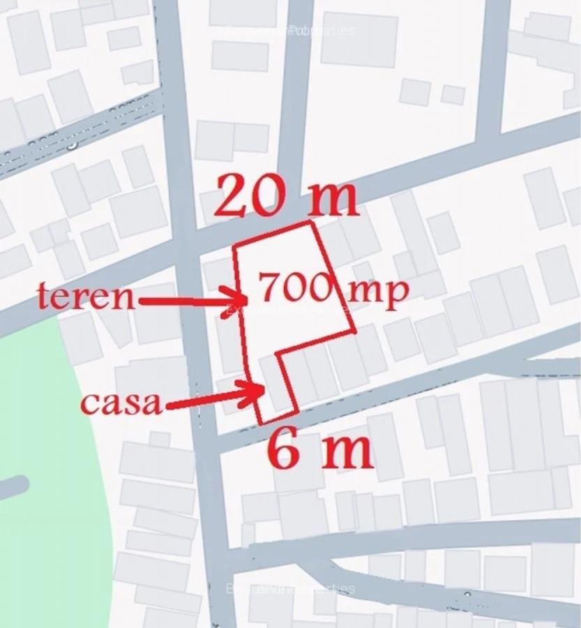 Teren 711 mp si casa batraneasca toate utilitatile - 6